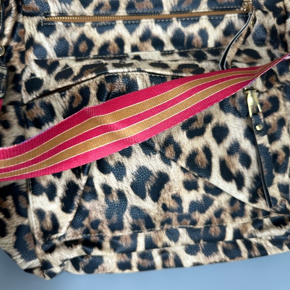 Brown Cheetah Fashionable Backpack - Picture 4 of 12